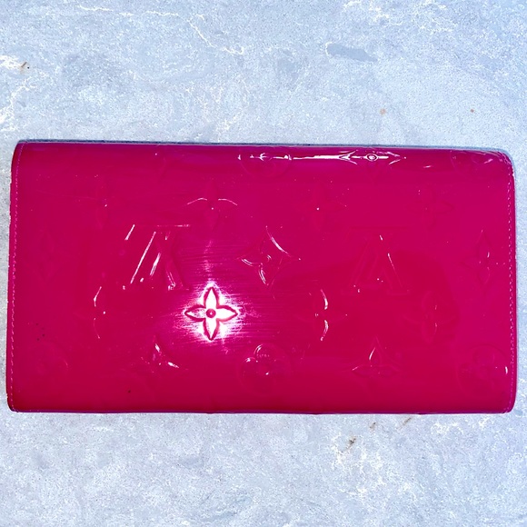 β SOLD β 
Authentic Lm Ed Louis Vuitton Monogram Vernis Sarah Wallet Rose Indien - Picture 2 of 6